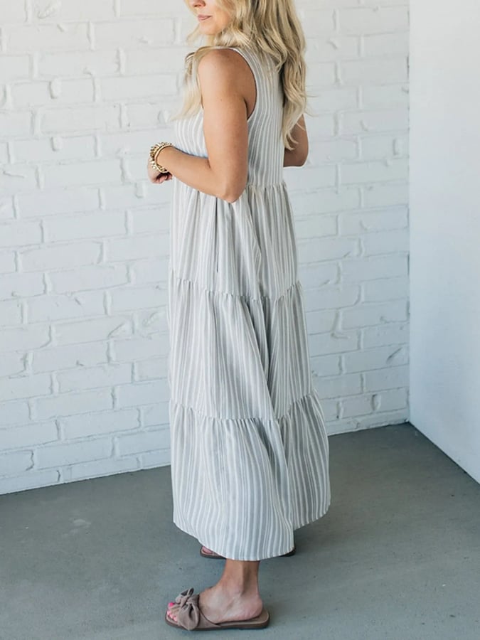 Classic Vintage Dress with a Flattering Fit