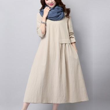 Beautifully Finished Dress in a Timeless Design