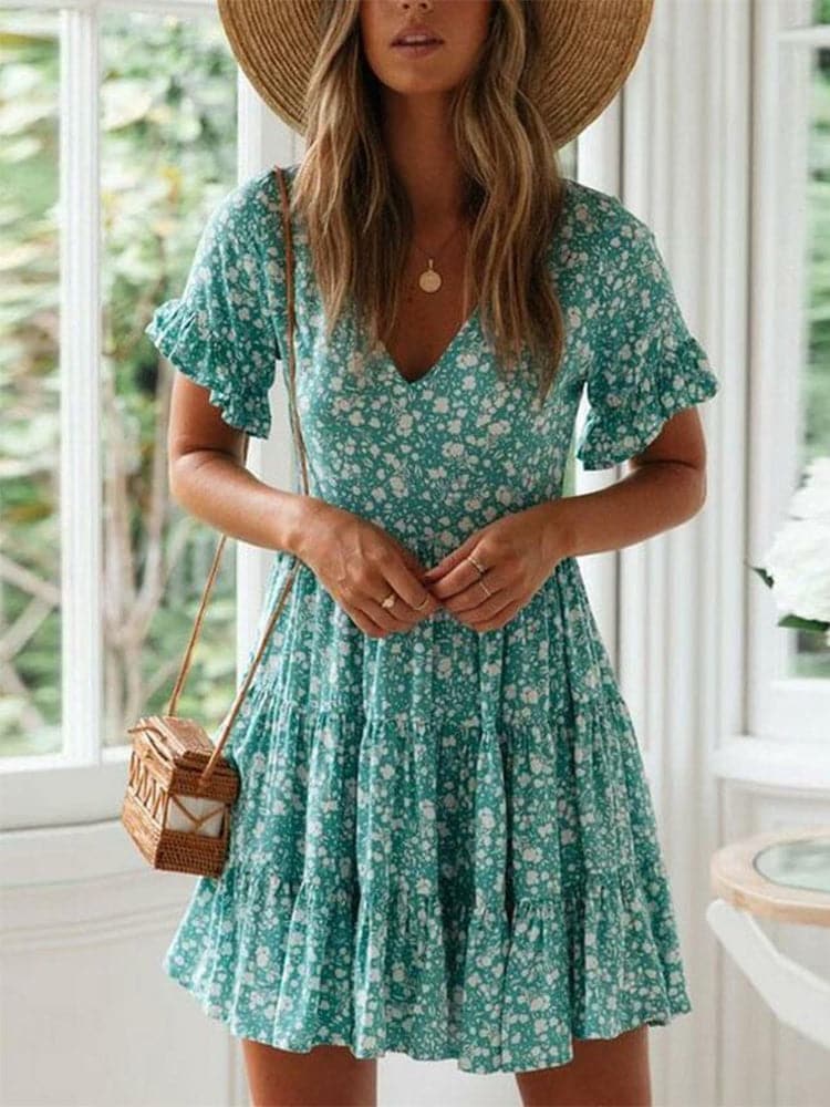 Beautifully Finished Dress in a Timeless Design