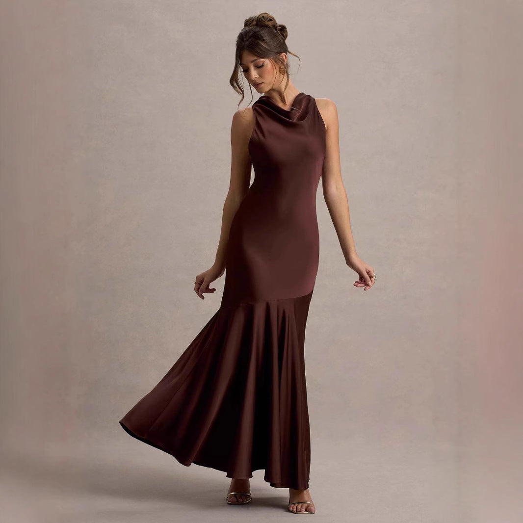 Well Tailored Dress with a Graceful Silhouette