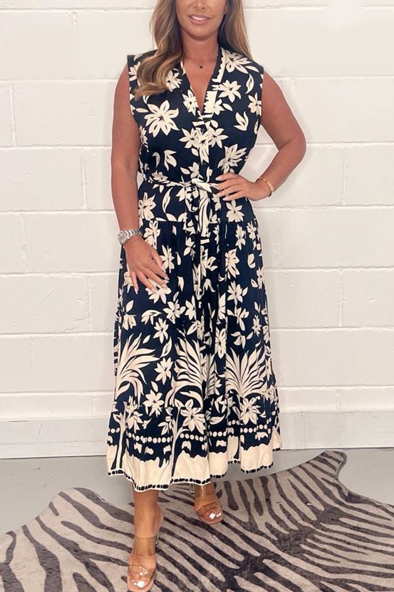 Classic Vintage Dress with a Flattering Fit