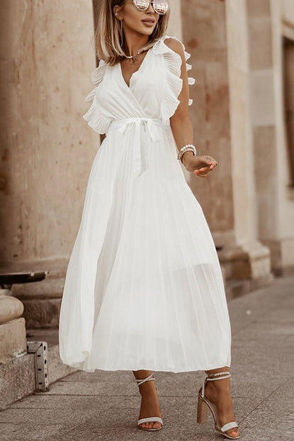 Beautifully Finished Dress in a Timeless Design