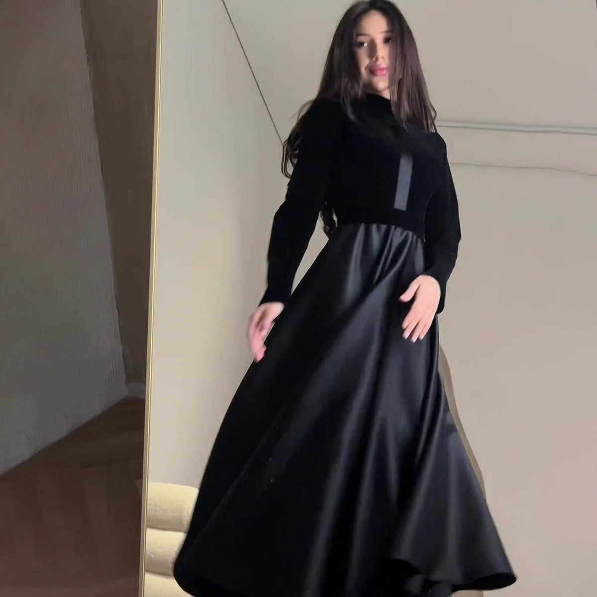 Sophisticated Dress with a Clean Classic Look