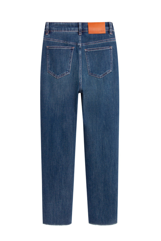 Polished Garment with an Effortless Classic Look