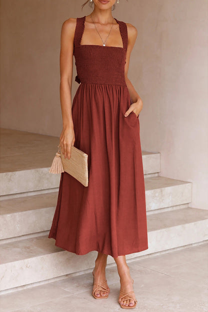 Well Tailored Dress with a Graceful Silhouette