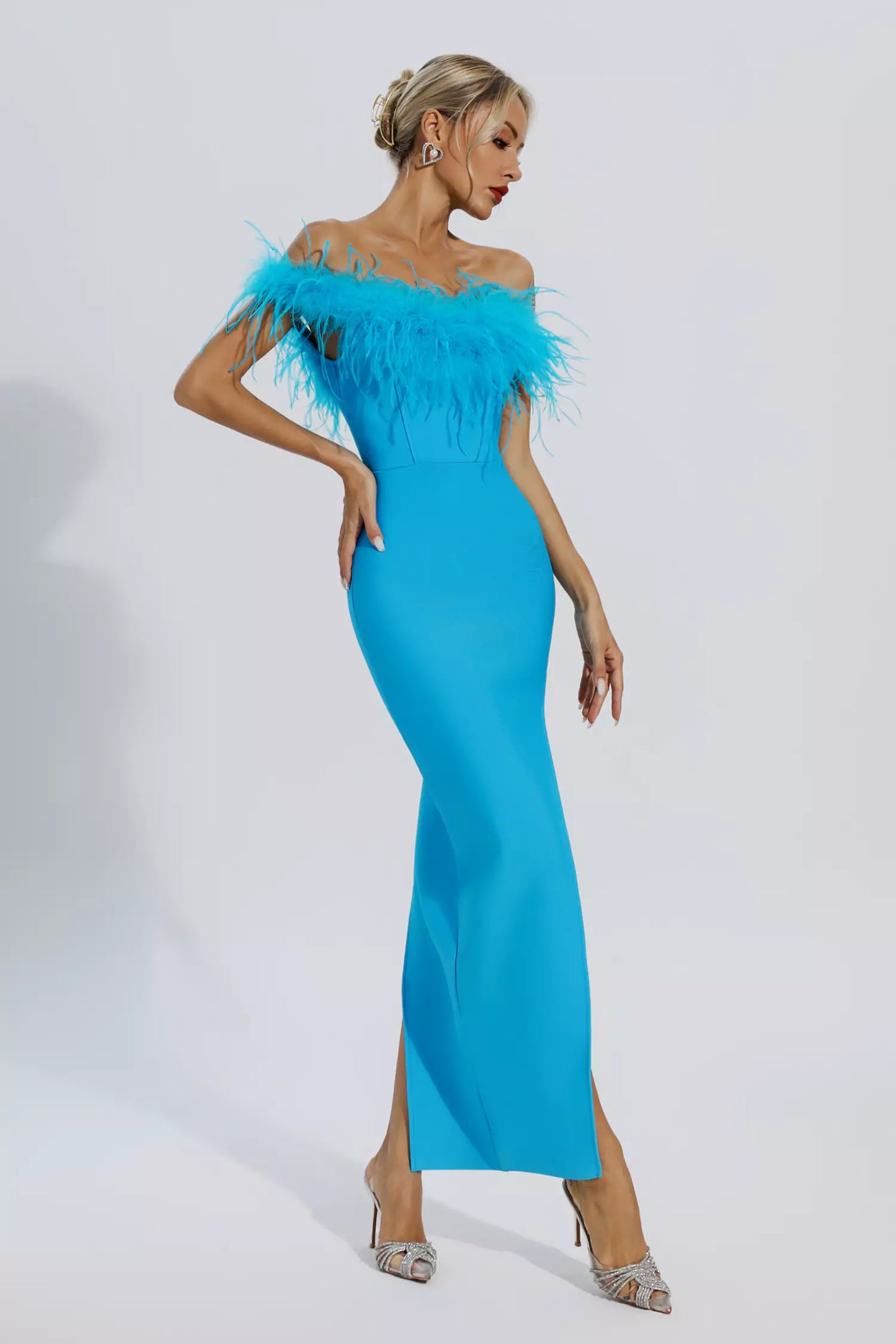 Gracefully Styled Dress for Any Occasion