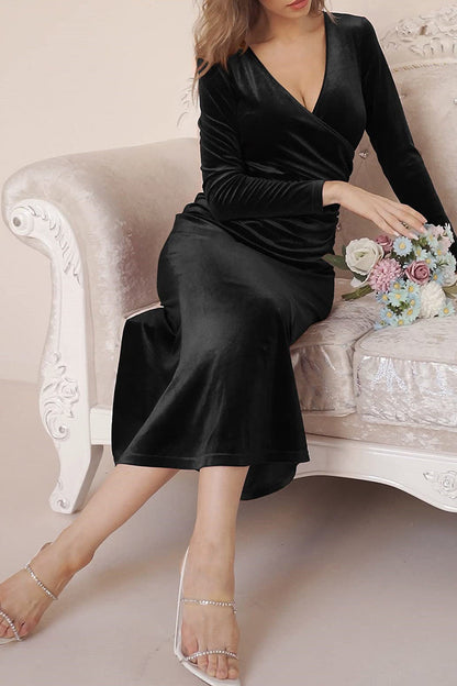 Effortlessly Elegant Dress with a Timeless Design