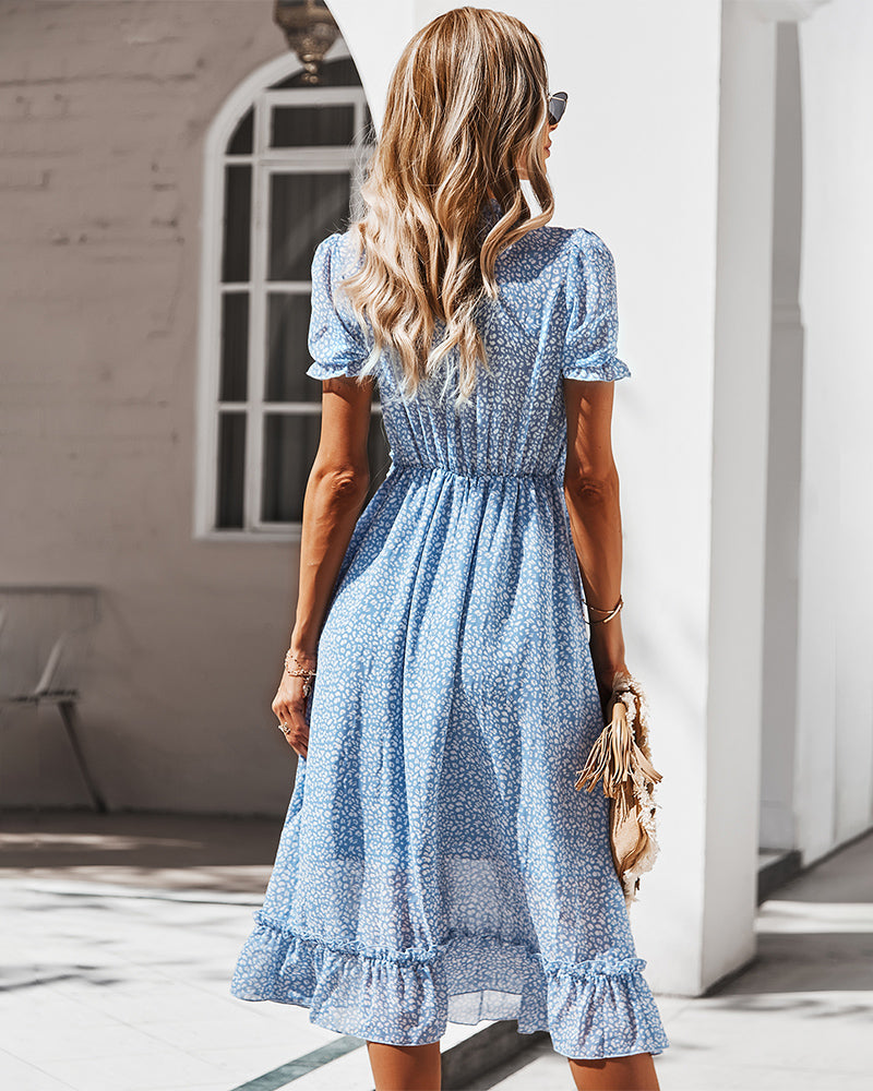 Effortlessly Elegant Dress with a Timeless Design