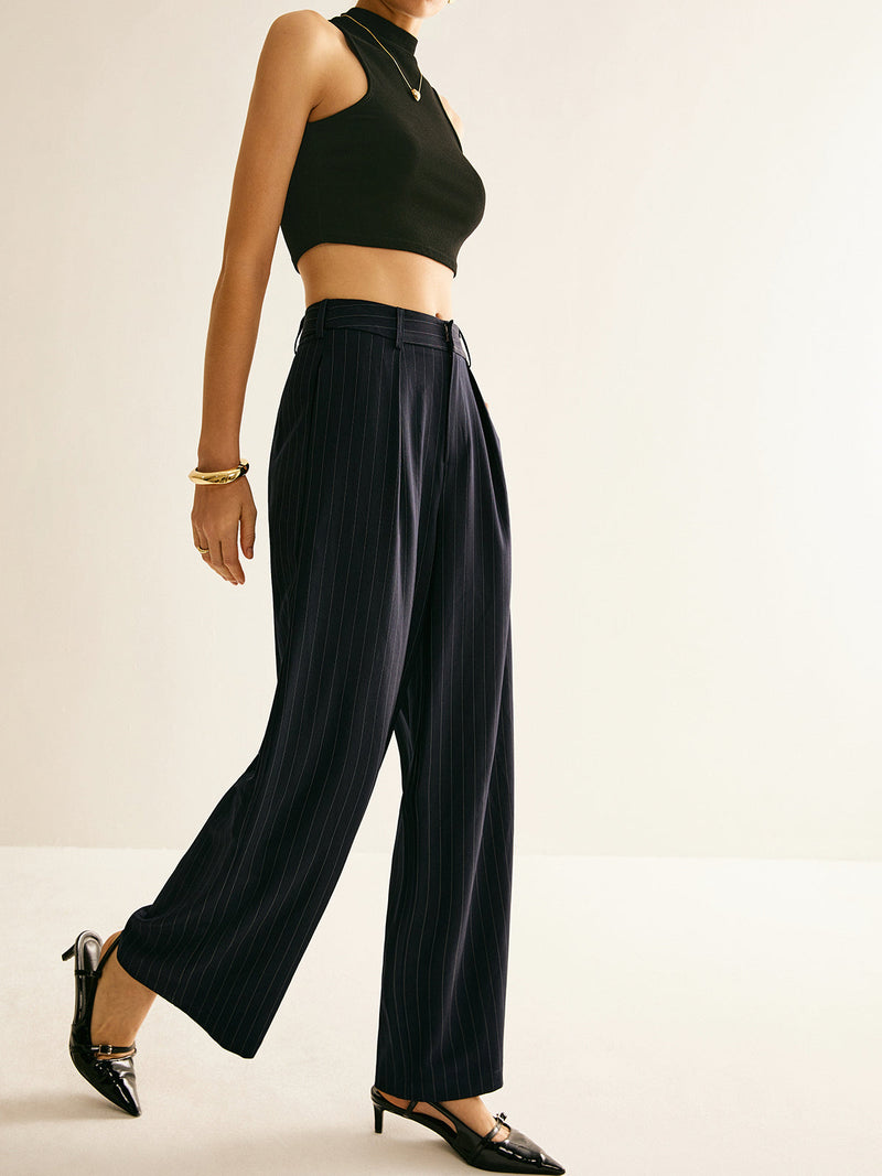 Effortlessly Elegant Pants with a Timeless Design
