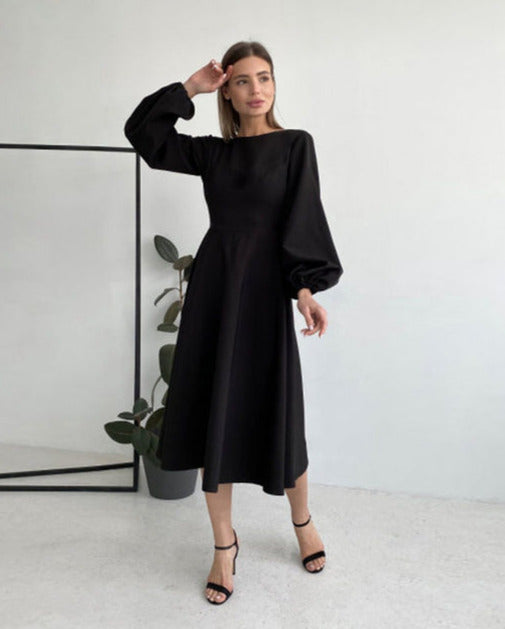 Classic Vintage Dress with a Flattering Fit