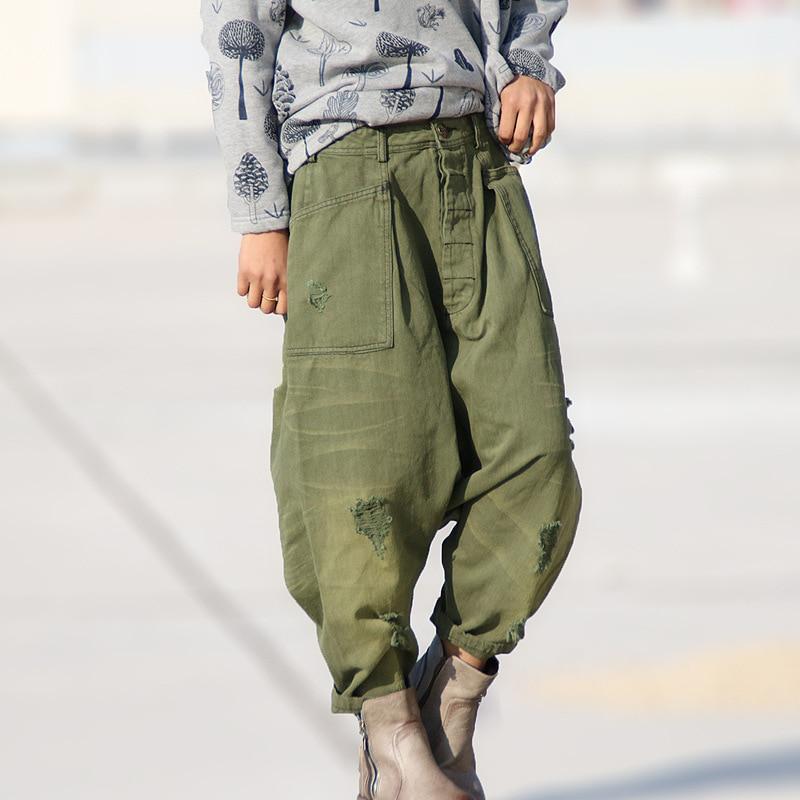 Well Tailored Pants with a Graceful Silhouette