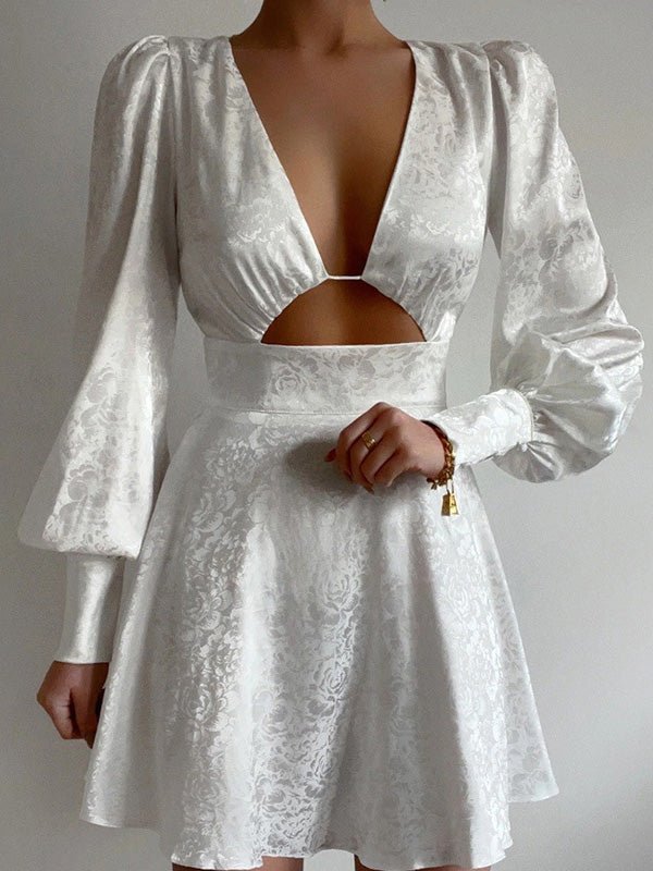 Effortlessly Elegant Dress with a Timeless Design