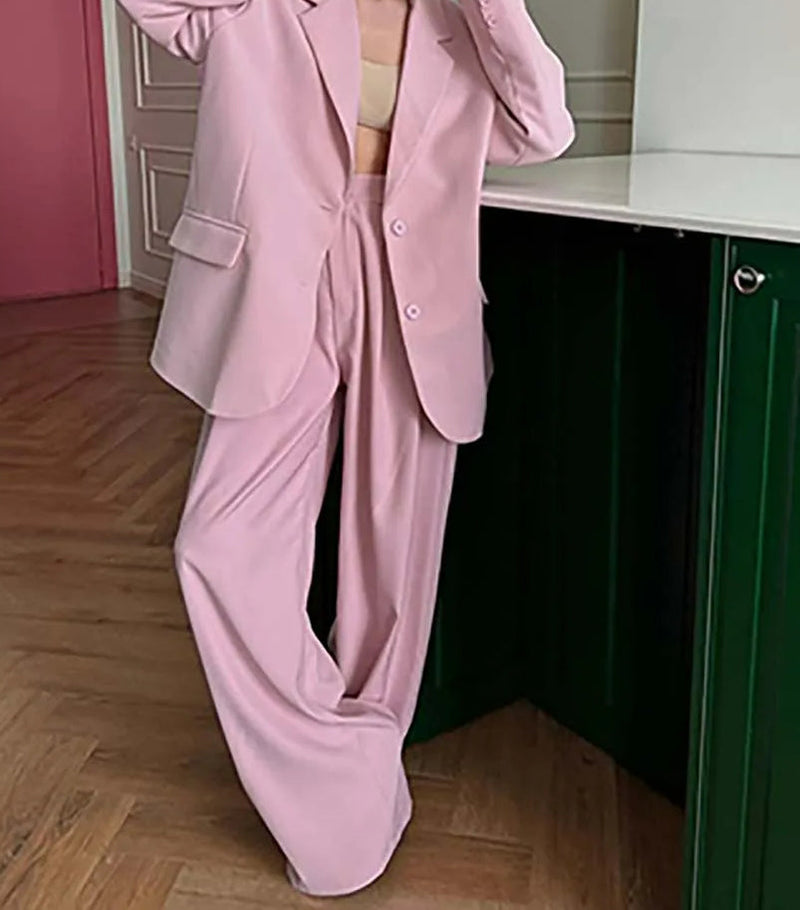 Sophisticated Trousers with a Clean Classic Look