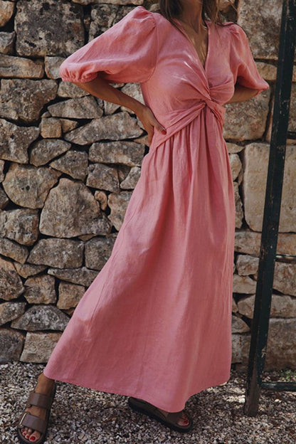 Beautifully Finished Dress in a Timeless Design