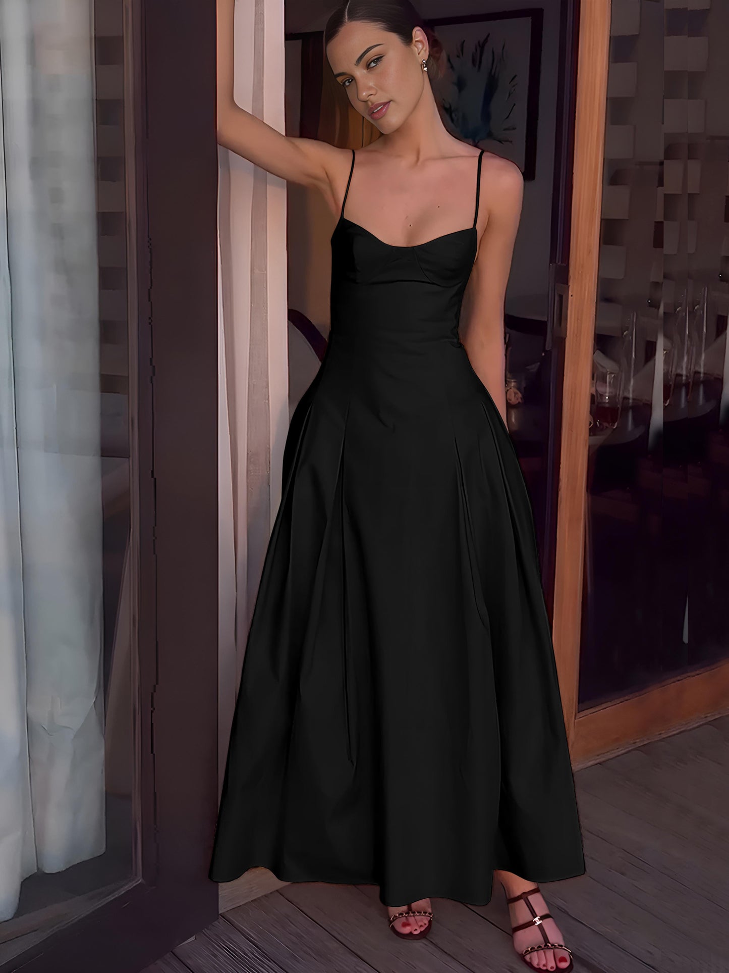 Beautifully Crafted Dress in a Classic Style