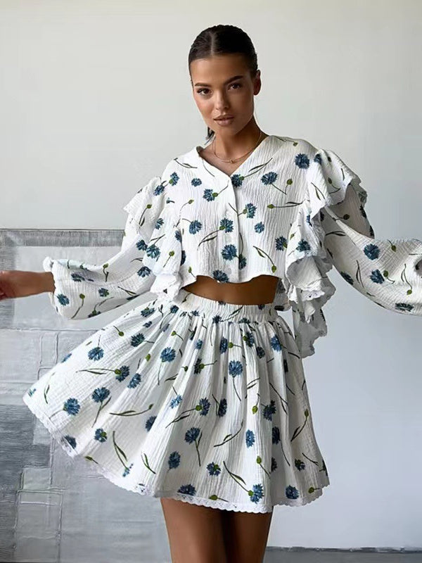 Sophisticated Garment with a Clean Classic Look