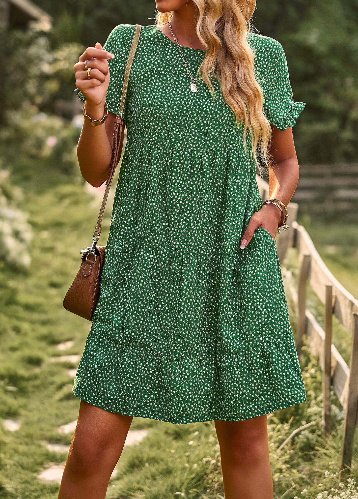 Beautifully Finished Dress in a Timeless Design
