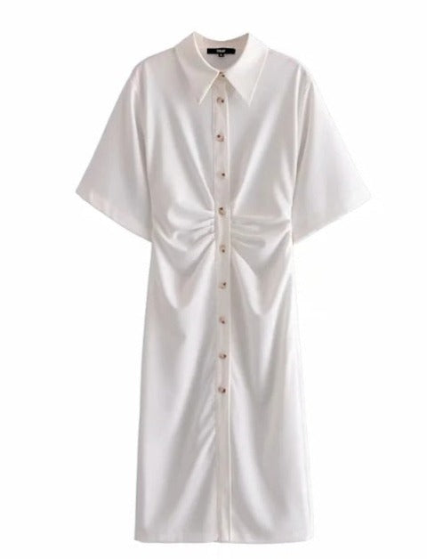 Effortlessly Elegant Dress with a Timeless Design