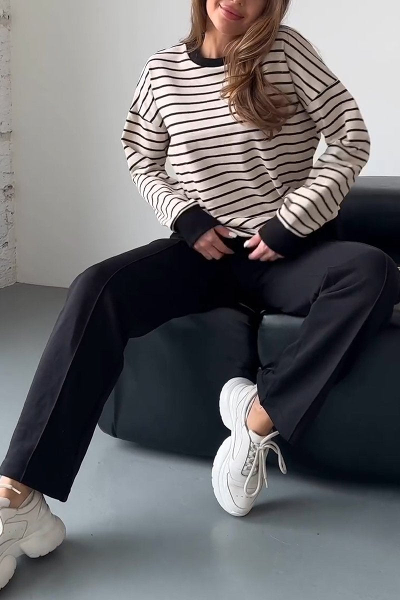 Effortlessly Elegant Garment with a Timeless Design