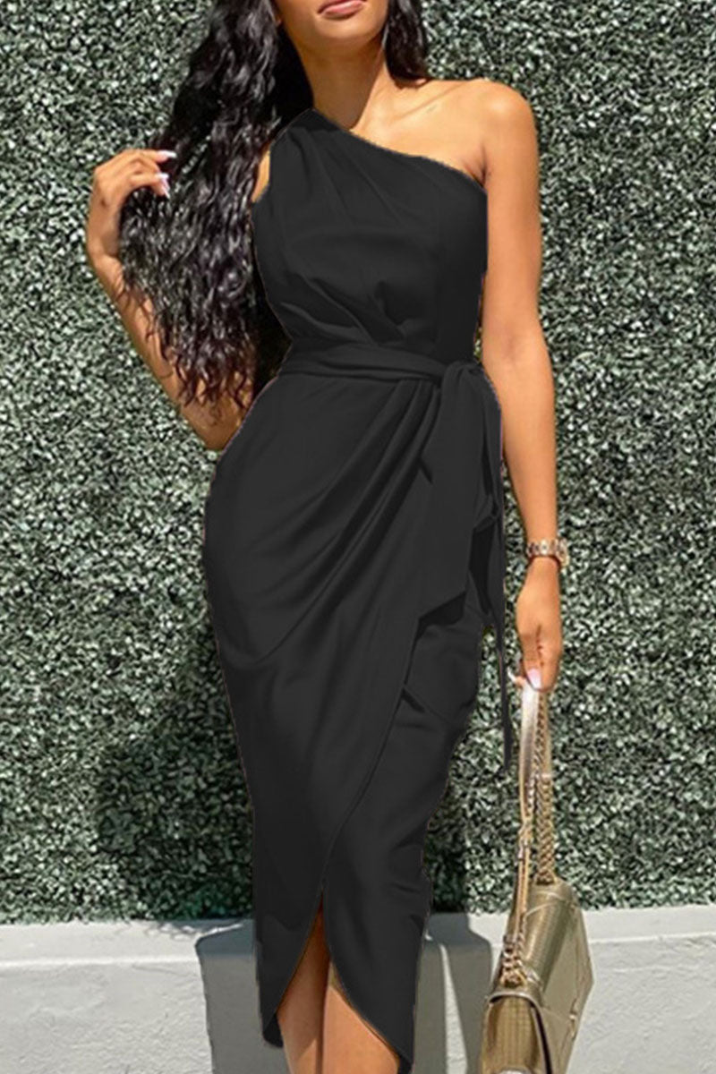Gracefully Styled Dress for Any Occasion