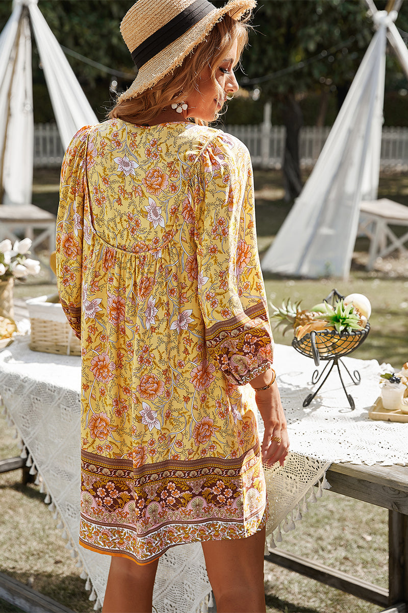 Effortlessly Elegant Dress with a Timeless Design