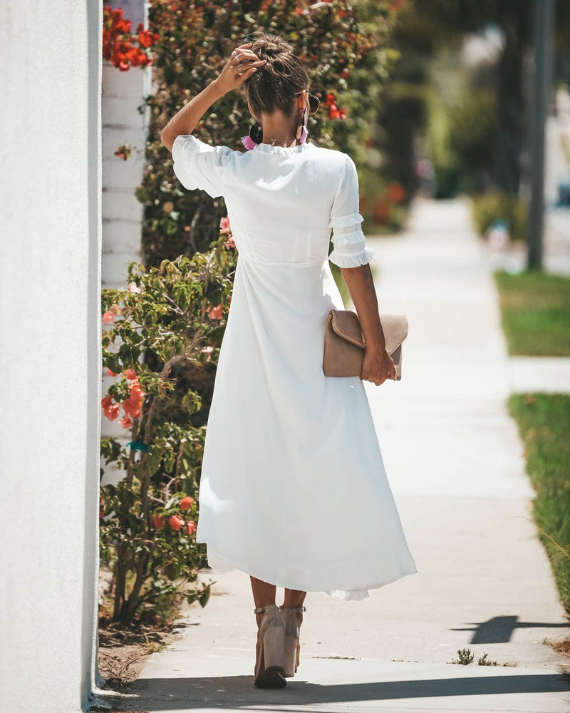 Gracefully Styled Dress for Any Occasion
