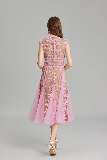 Sophisticated Dress with a Clean Classic Look