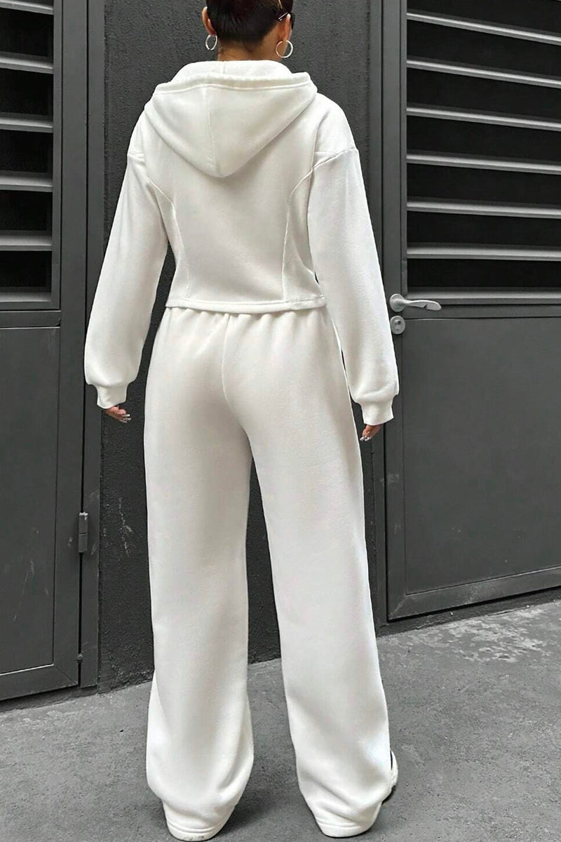 Elegantly Styled Pants for Everyday Wear