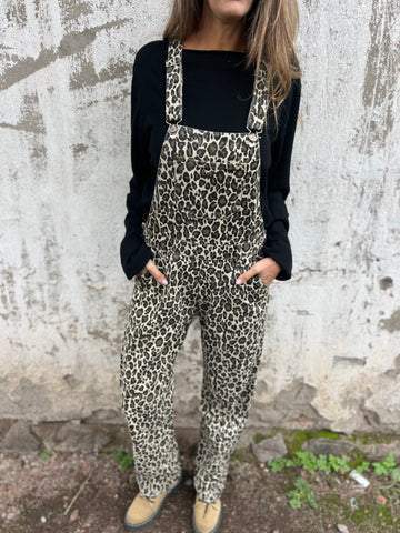 Polished Garment with an Effortless Classic Look