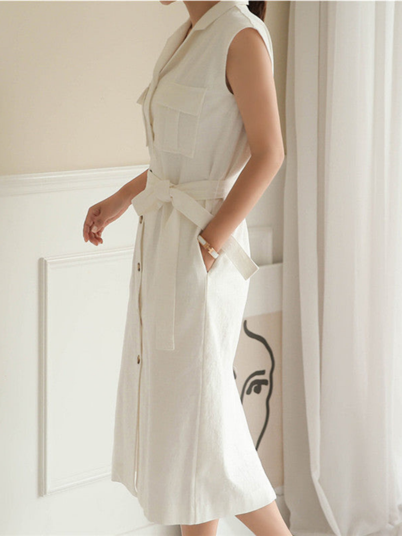 Classic Vintage Dress with a Flattering Fit