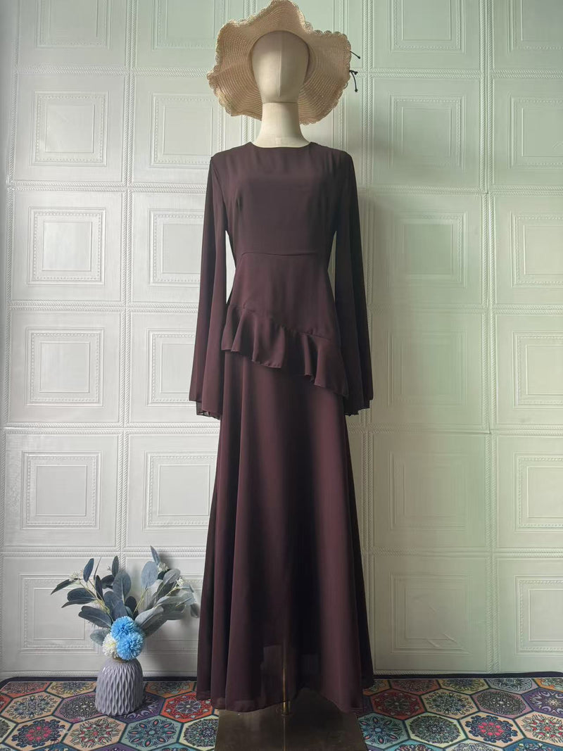 Effortlessly Elegant Dress with a Timeless Design