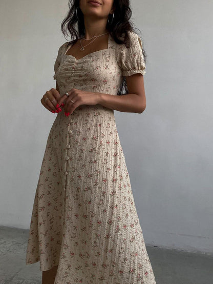 Beautifully Crafted Dress in a Classic Style