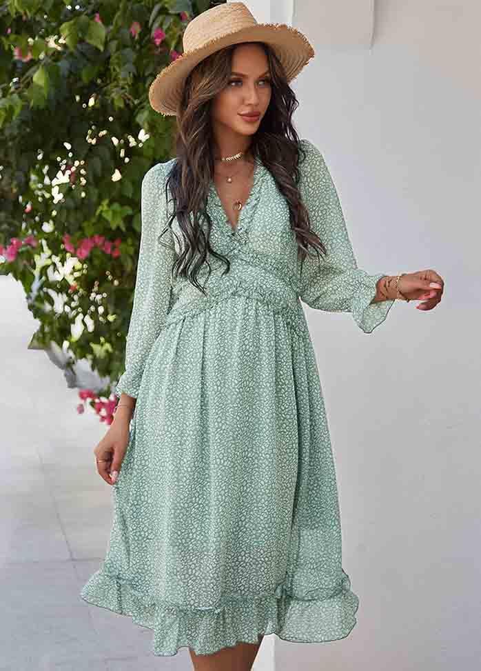 Classic Vintage Dress with a Flattering Fit