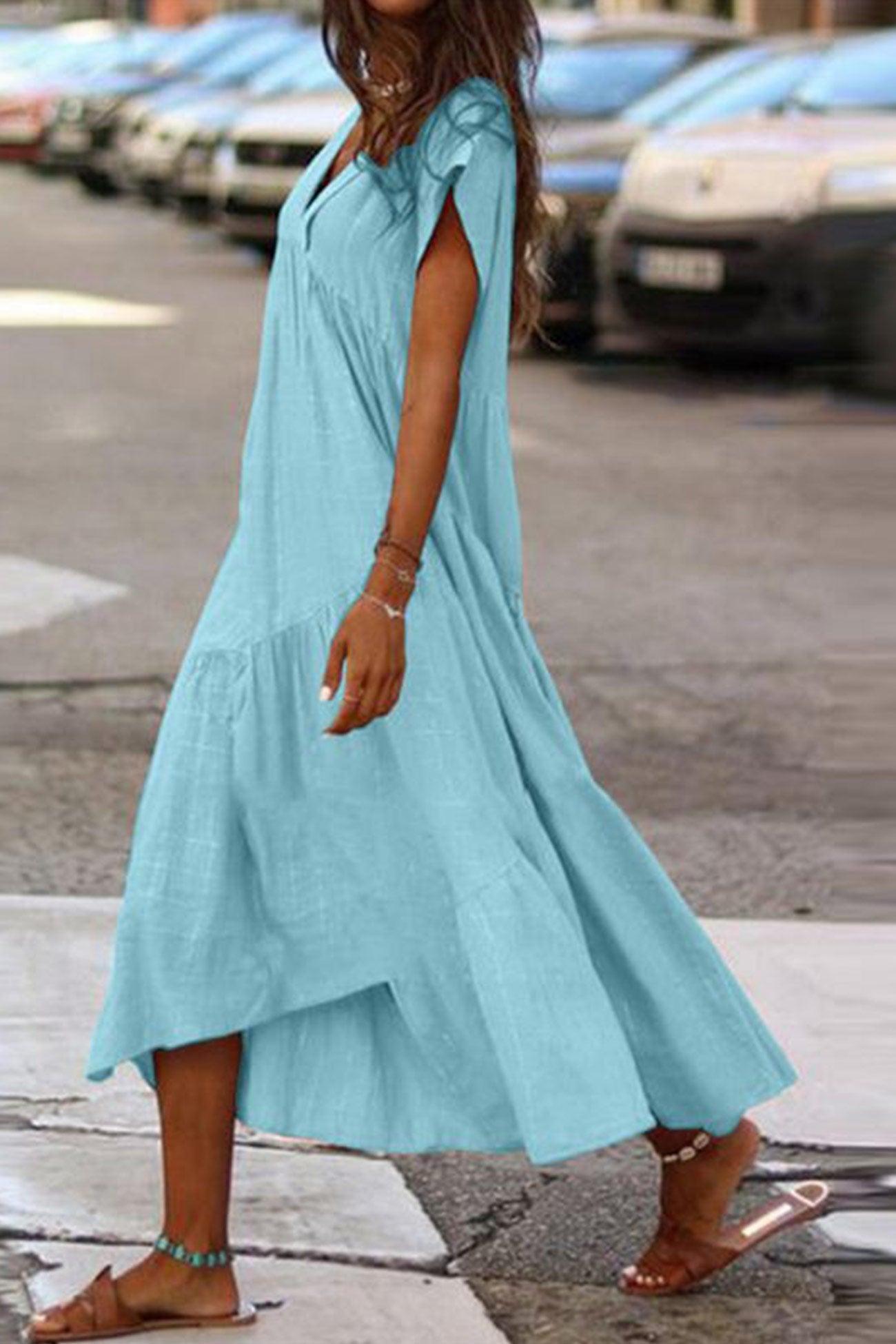 Beautifully Finished Dress in a Timeless Design