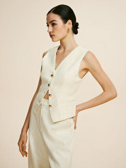 Effortlessly Elegant Pants with a Timeless Design