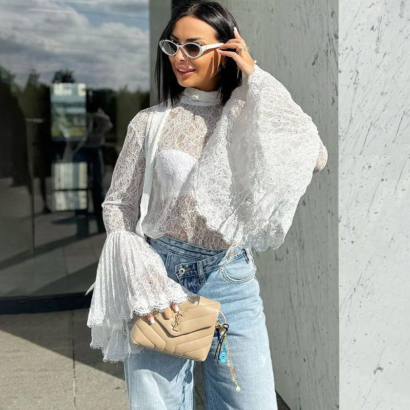 Beautifully Crafted Blouse in a Classic Style