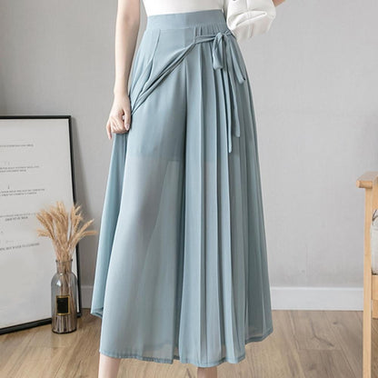 Elegantly Styled Pants for Everyday Wear