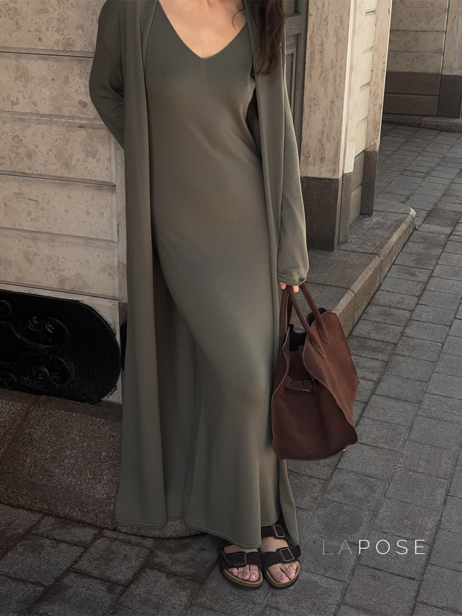 Effortlessly Elegant Dress with a Timeless Design