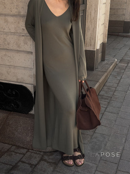 Effortlessly Elegant Dress with a Timeless Design