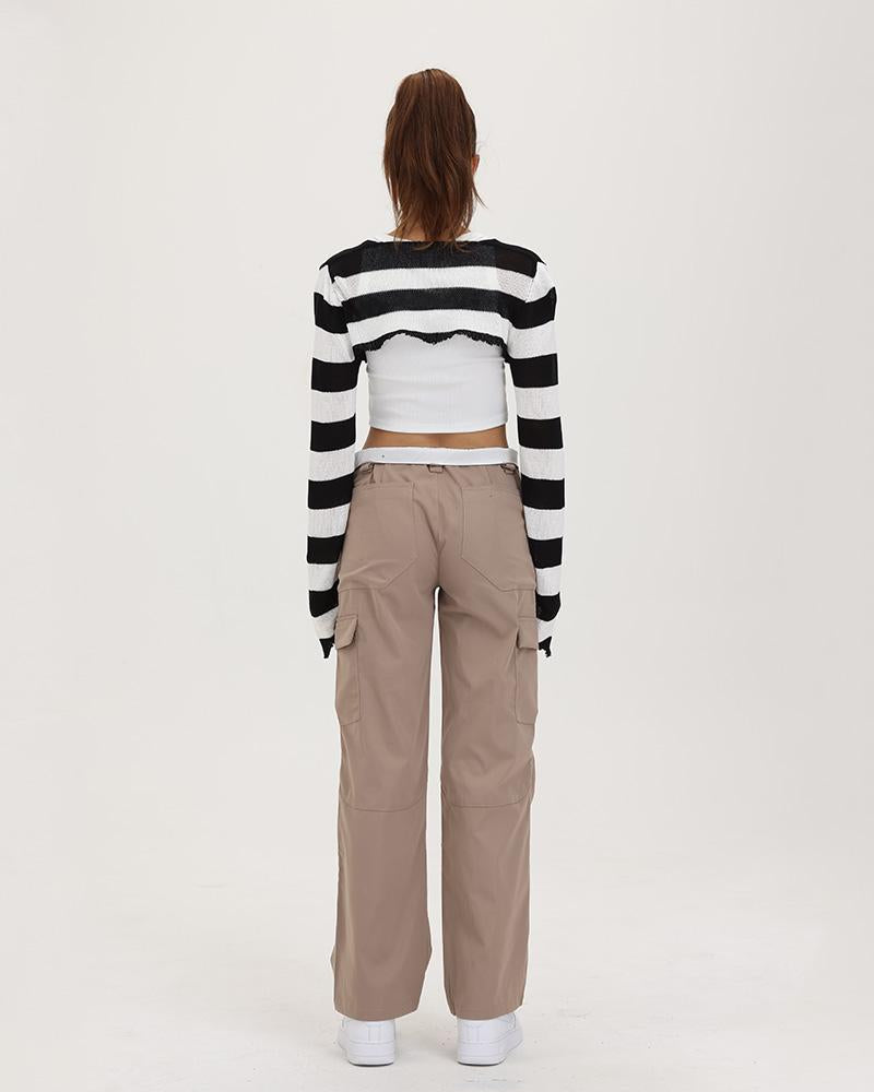 Effortlessly Elegant Pants with a Timeless Design