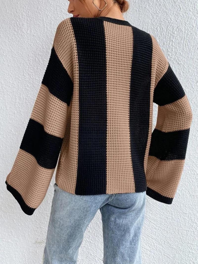 Classic Vintage Sweater with a Flattering Fit