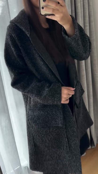 Elegantly Styled Jacket for Everyday Wear