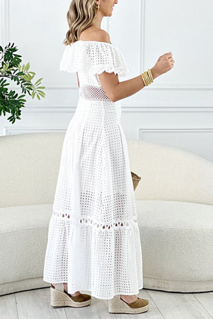 Beautifully Finished Dress in a Timeless Design