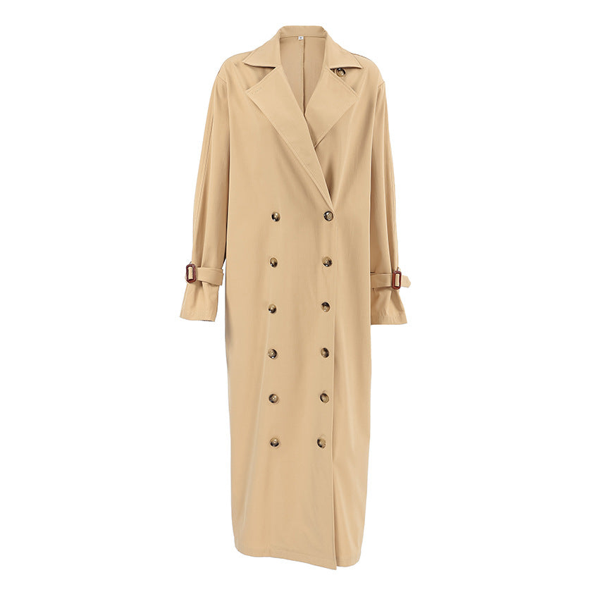 Well Tailored Coat with a Graceful Silhouette