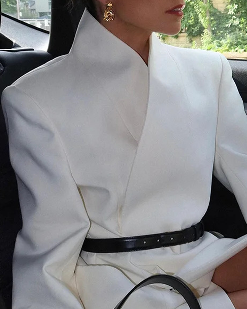 Well Tailored Dress with a Graceful Silhouette