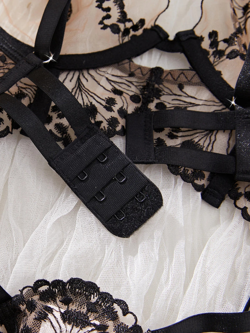 Effortlessly Elegant Garment with a Timeless Design