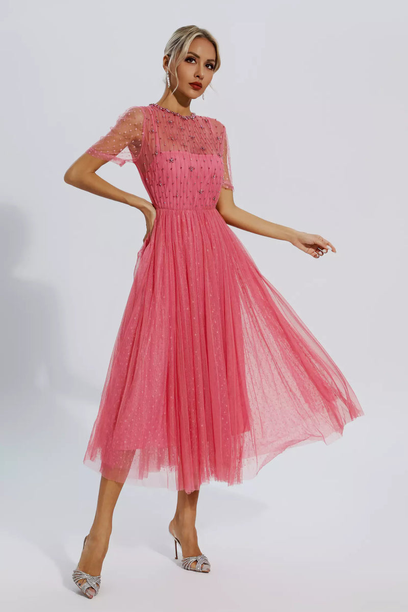Effortlessly Elegant Dress with a Timeless Design