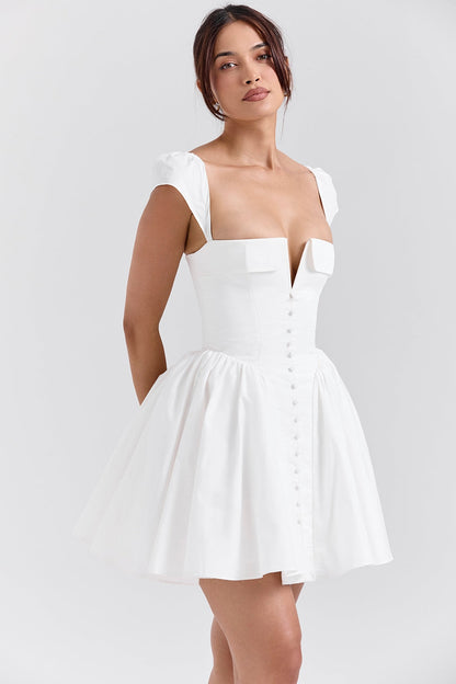 Classic Vintage Dress with a Flattering Fit