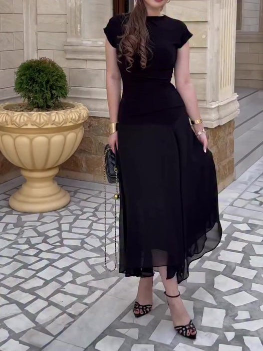 Beautifully Crafted Dress in a Classic Style