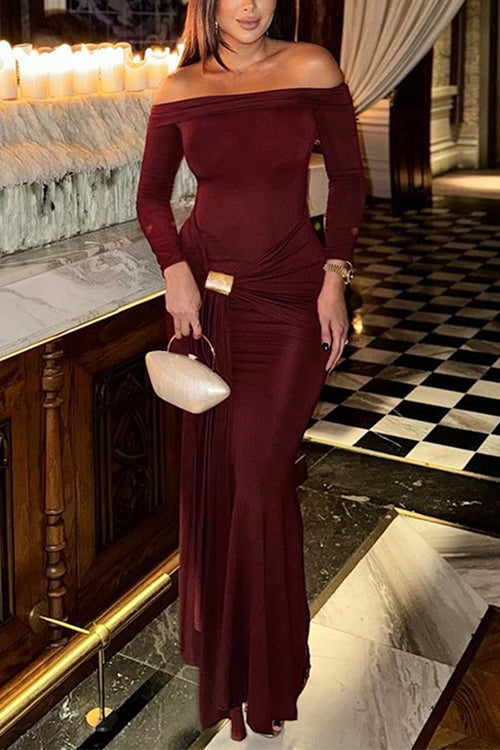 Well Tailored Dress with a Graceful Silhouette